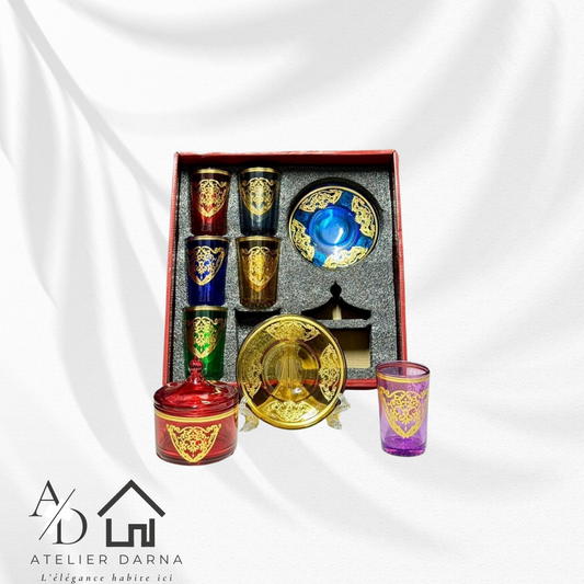 Coffret Verres à Thé Multicolores avec Bonbonnière – Décor Doré Oriental | Atelier Darna